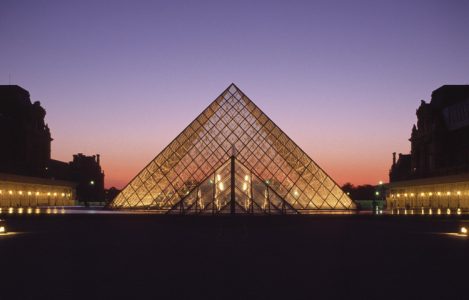 Fashion Comes To The Louvre