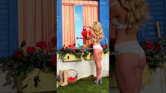 Valentine’s Day Latex, Margot Robbie’s ‘Hair,’ Sweeney’s Syrn and Kylie Spills Seeds